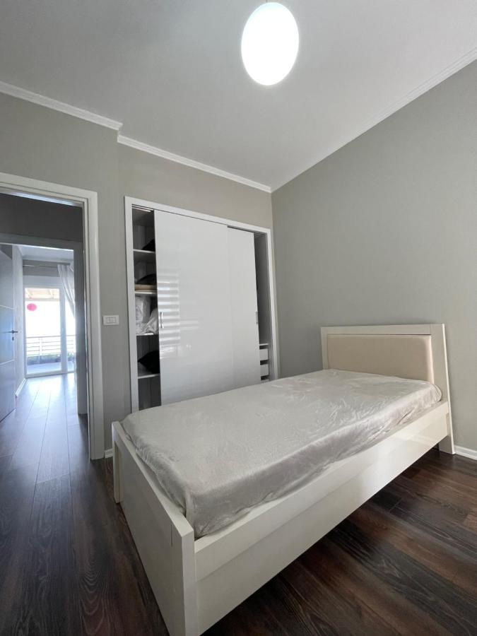 Kelvi'S Apartment Поградец Екстериор снимка